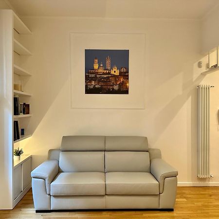 Sisters' Home - Appartamento Nel Centro Storico Con Terrazzo, Aria Condizionata E Vasca Da Bagno Сиена Екстериор снимка